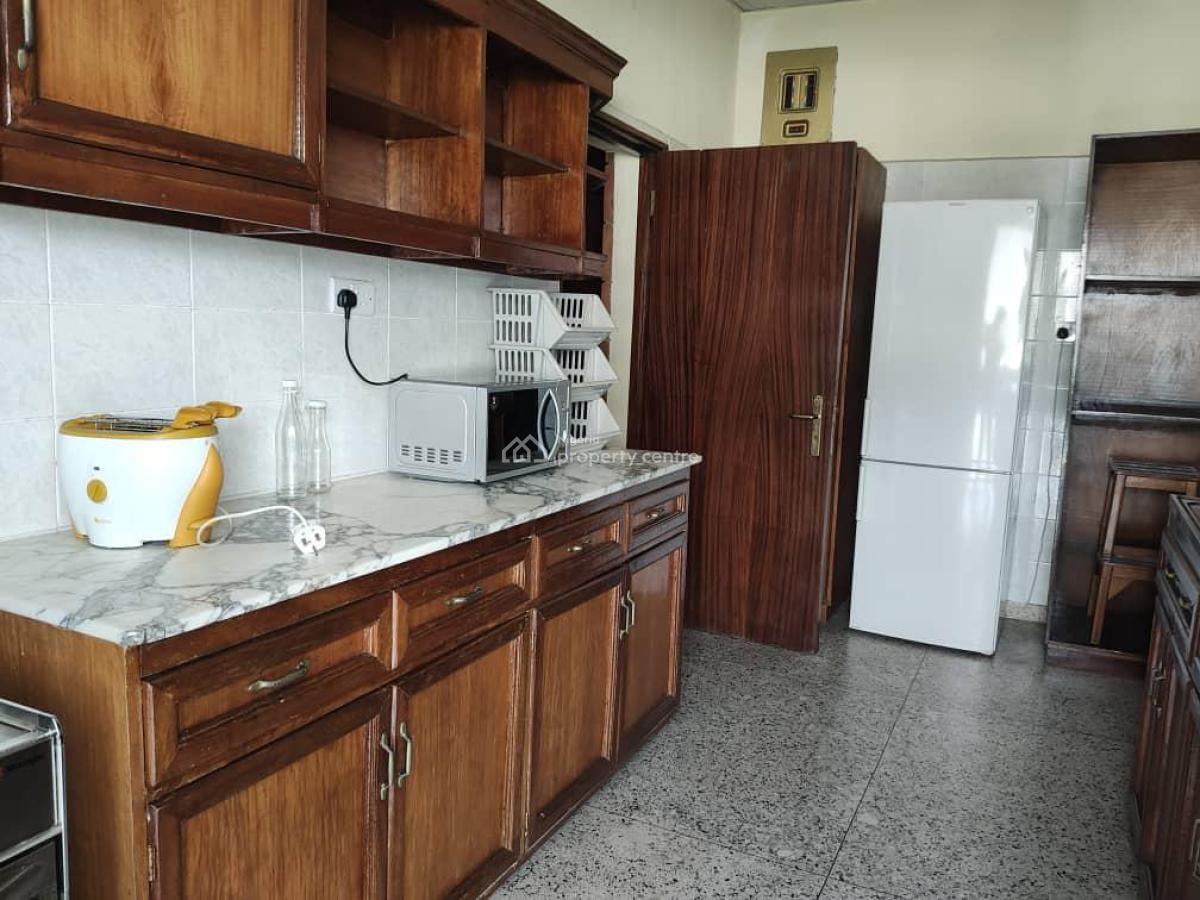 2 Bedroom Partially Furnished Apartment, Old Bodija, Ibadan, Oyo, Flat / Apartment for Rent