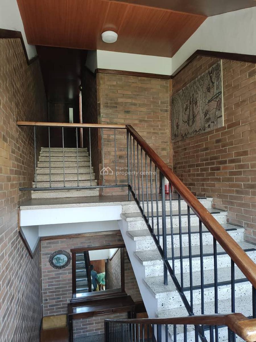 2 Bedroom Partially Furnished Apartment, Old Bodija, Ibadan, Oyo, Flat / Apartment for Rent