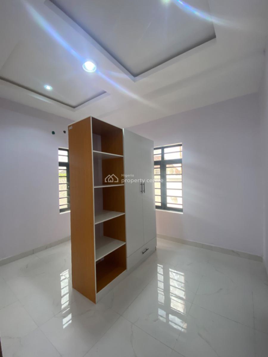 an Executive Two Bedroom Flat, Lekki Scheme 2, Beside Abraham Adesanya, Ogombo Road, Ajah, Lagos, Flat / Apartment for Rent