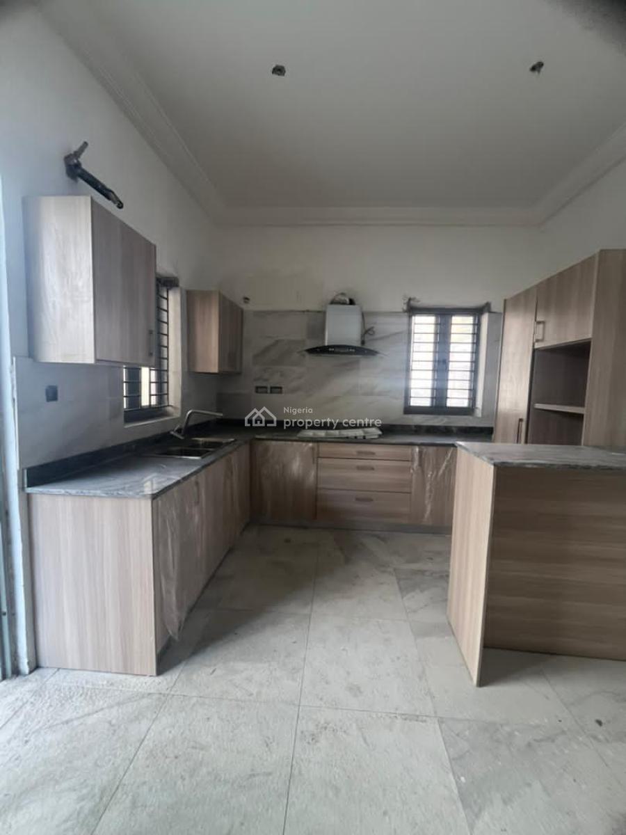 4-bedroom Semi-detached Duplexes, Lekki Phase 1, Lekki, Lagos, Semi-detached Duplex for Sale