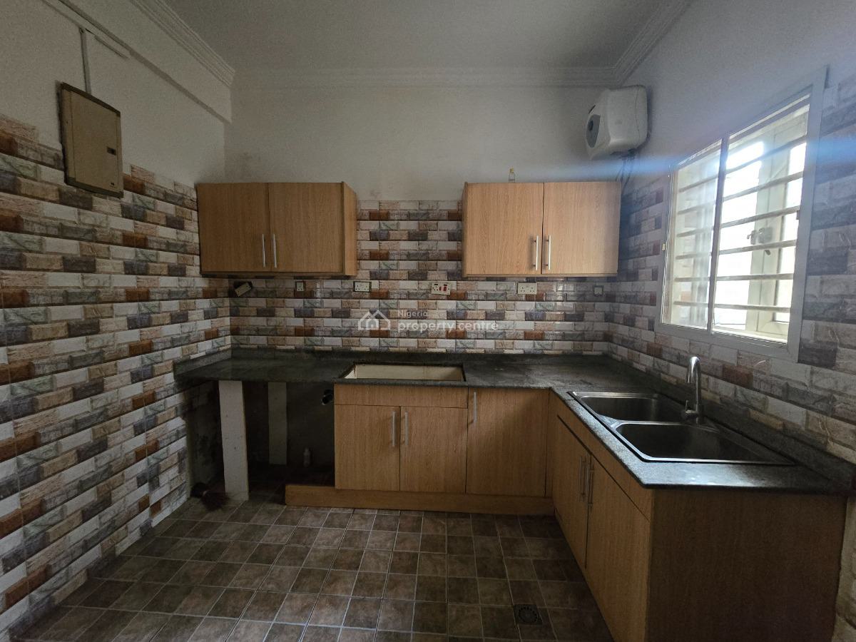 Nicely Finished & Serviced 4 Bedroom Terrace Duplex with Bq, Lekki Right Hand Side, Lekki Phase 1, Lekki, Lagos, Terraced Duplex for Rent