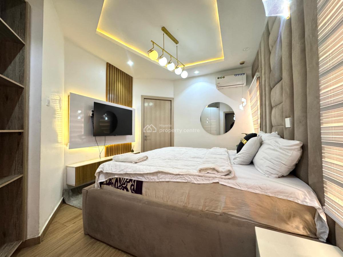 Brandnew  2bedroom Apartment with Pool and Elevator in a Secure Estate, Lekki Phase 1, Lekki, Lagos, Flat / Apartment Short Let