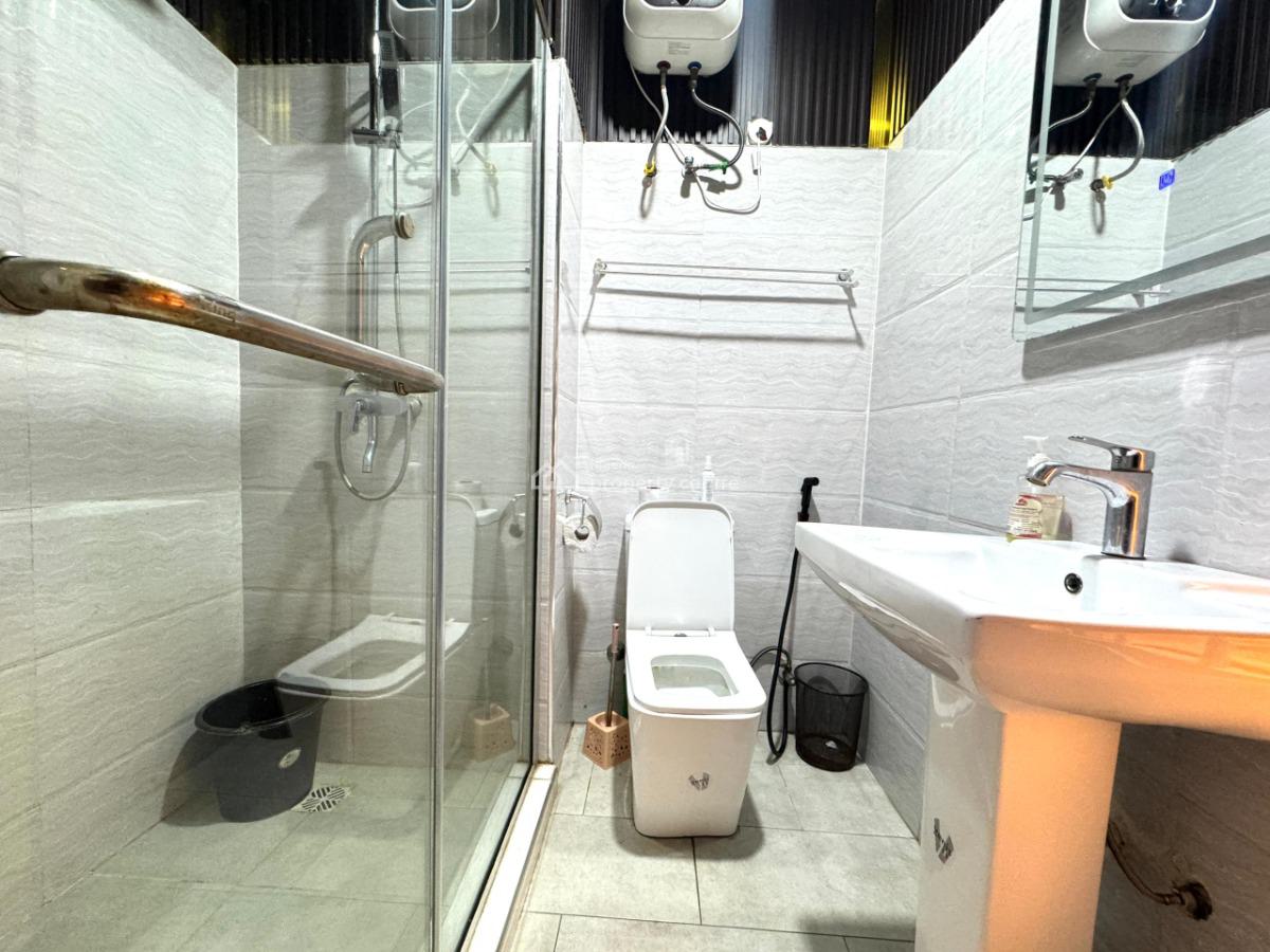 Brandnew  2bedroom Apartment with Pool and Elevator in a Secure Estate, Lekki Phase 1, Lekki, Lagos, Flat / Apartment Short Let