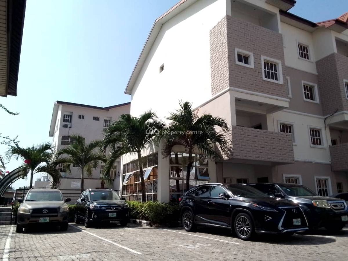 Decently Finished 4 Bedroom Terrace Duplex with Gym, Ikoyi, Lagos, Terraced Duplex for Rent