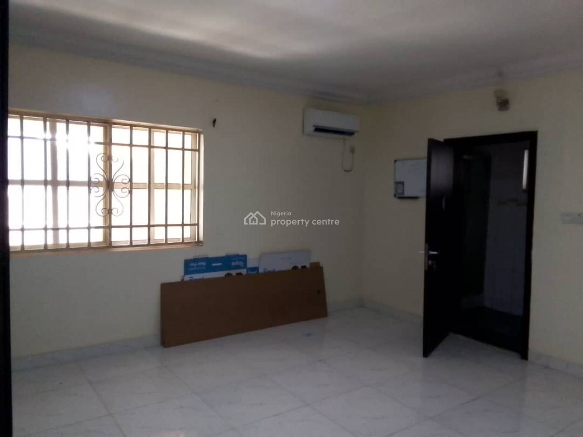 Decently Finished 4 Bedroom Terrace Duplex with Gym, Ikoyi, Lagos, Terraced Duplex for Rent