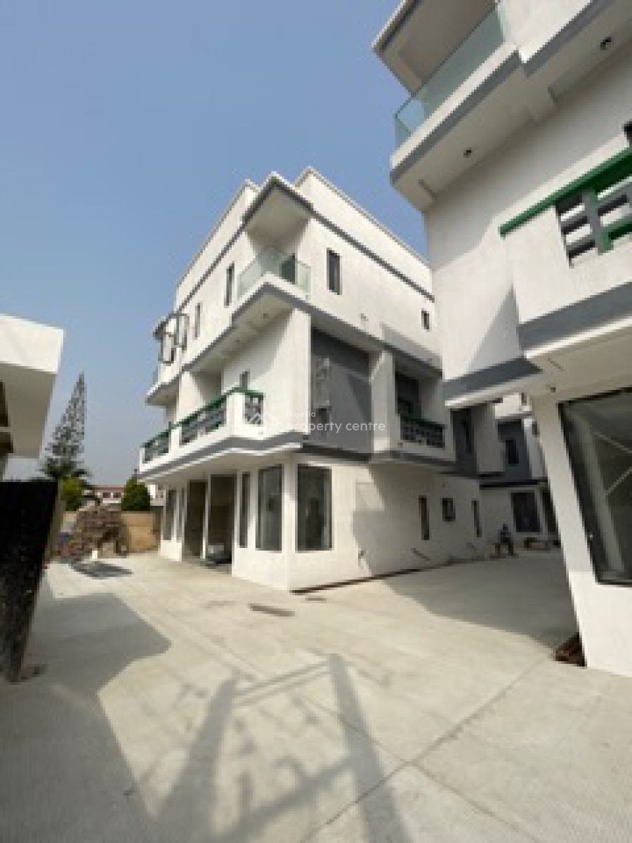 Spacious 4 Bedroom Semi Detached Duplex with Bq, Lekki Phase 1, Lekki, Lagos, Semi-detached Duplex for Sale
