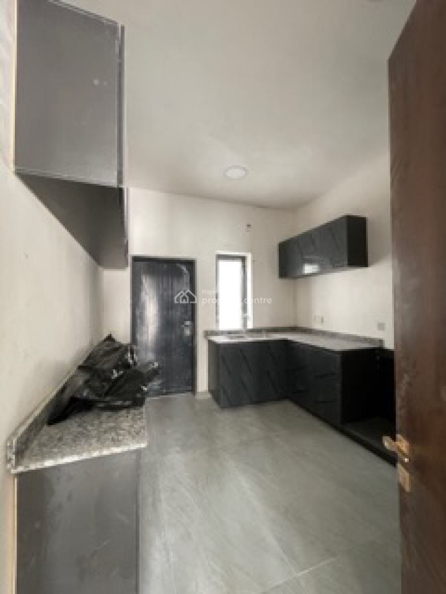 Spacious 4 Bedroom Semi Detached Duplex with Bq, Lekki Phase 1, Lekki, Lagos, Semi-detached Duplex for Sale
