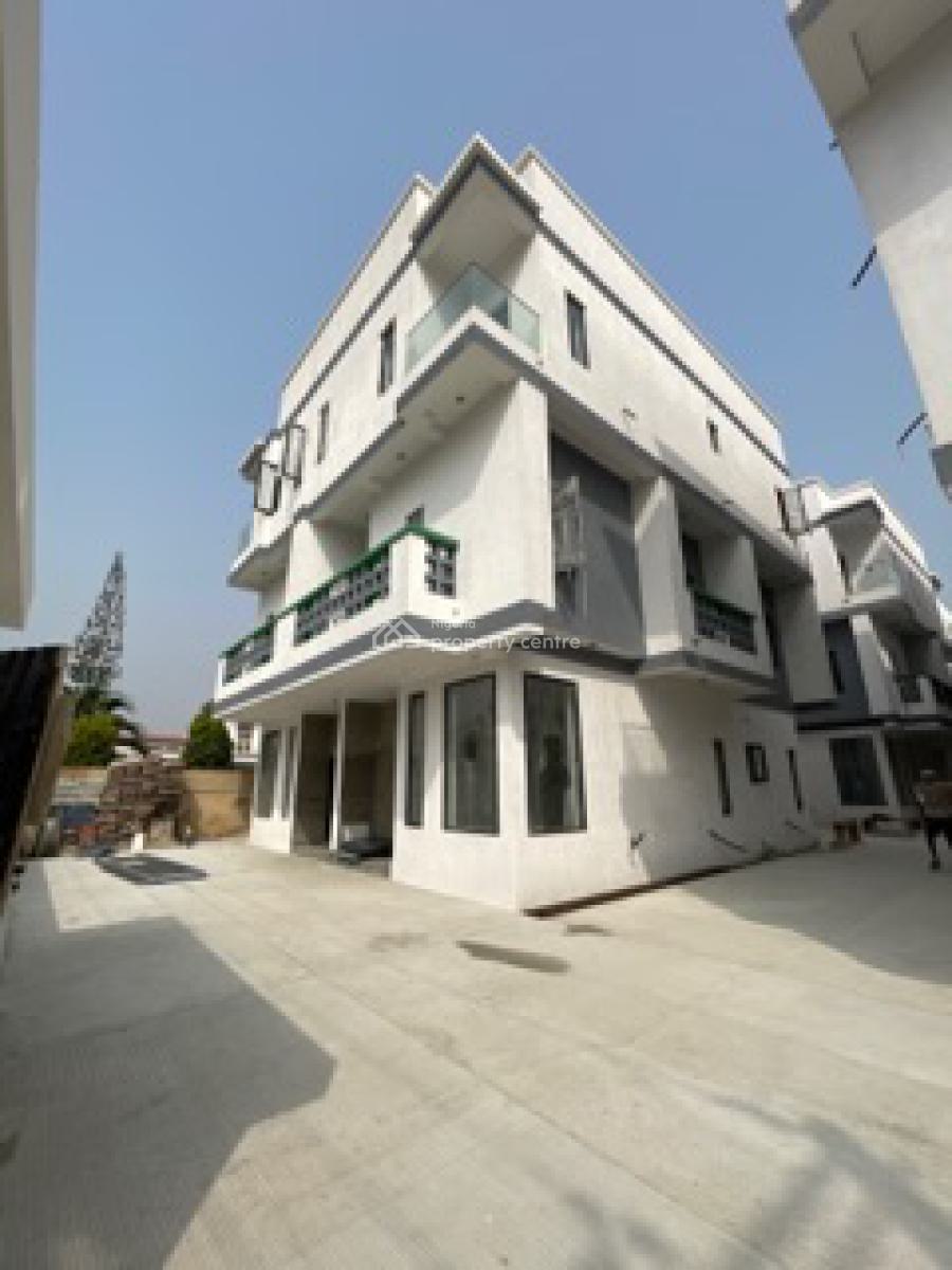 Spacious 4 Bedroom Semi Detached Duplex with Bq, Lekki Phase 1, Lekki, Lagos, Semi-detached Duplex for Sale