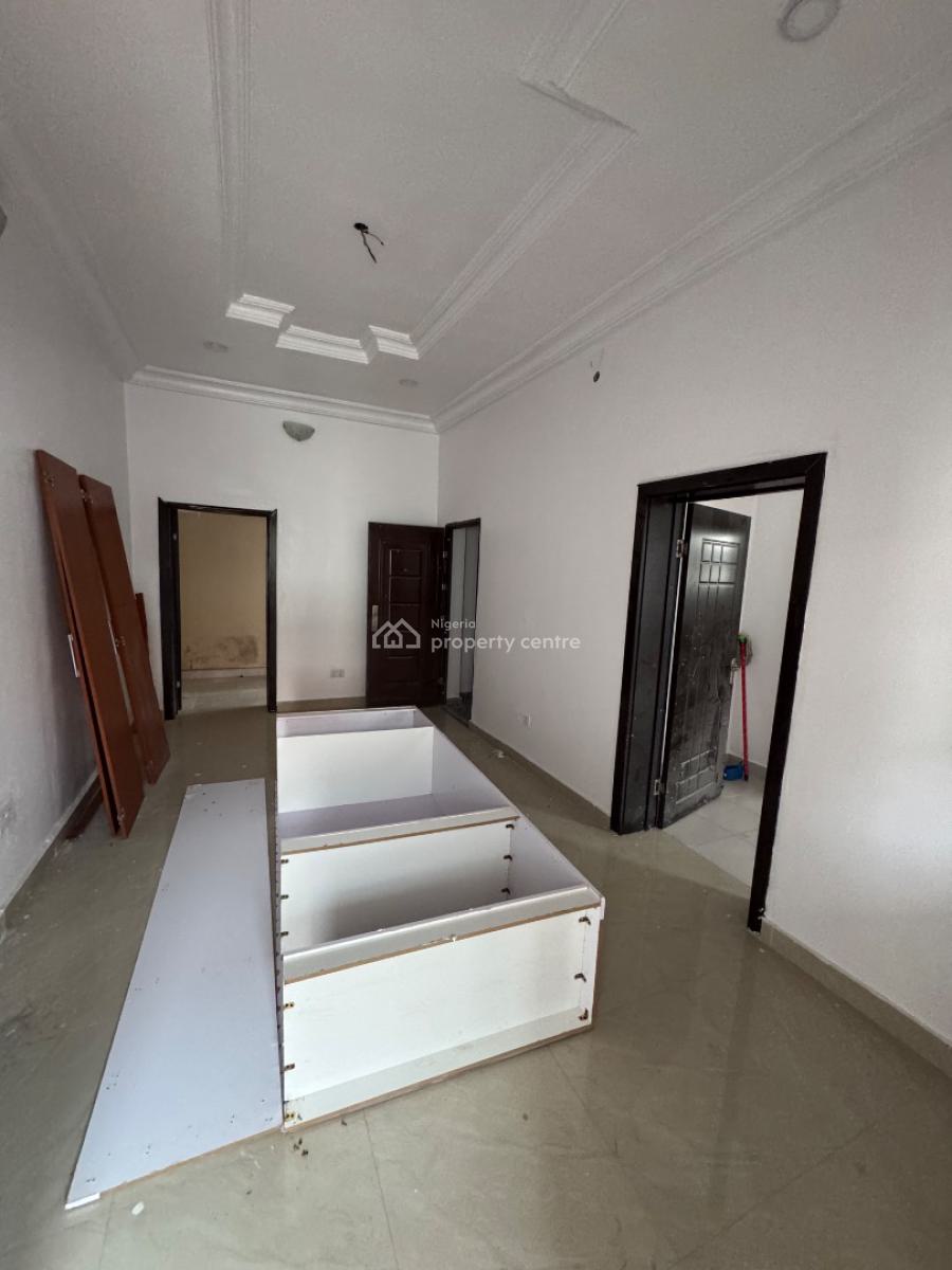 Lovely 2 Bedroom Flat + Balcony, Off Admiralty Way, Lekki Phase 1, Lekki, Lagos, Flat / Apartment for Rent