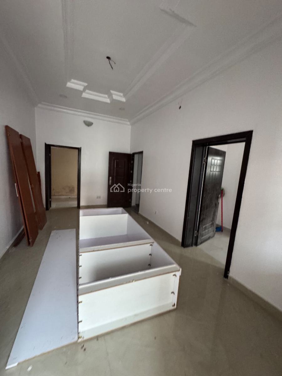 Lovely 2 Bedroom Flat + Balcony, Off Admiralty Way, Lekki Phase 1, Lekki, Lagos, Flat / Apartment for Rent