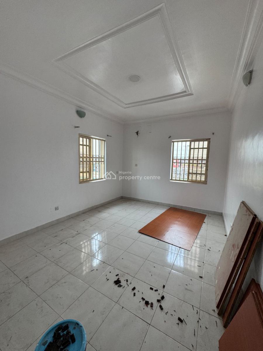 Lovely 2 Bedroom Flat + Balcony, Off Admiralty Way, Lekki Phase 1, Lekki, Lagos, Flat / Apartment for Rent