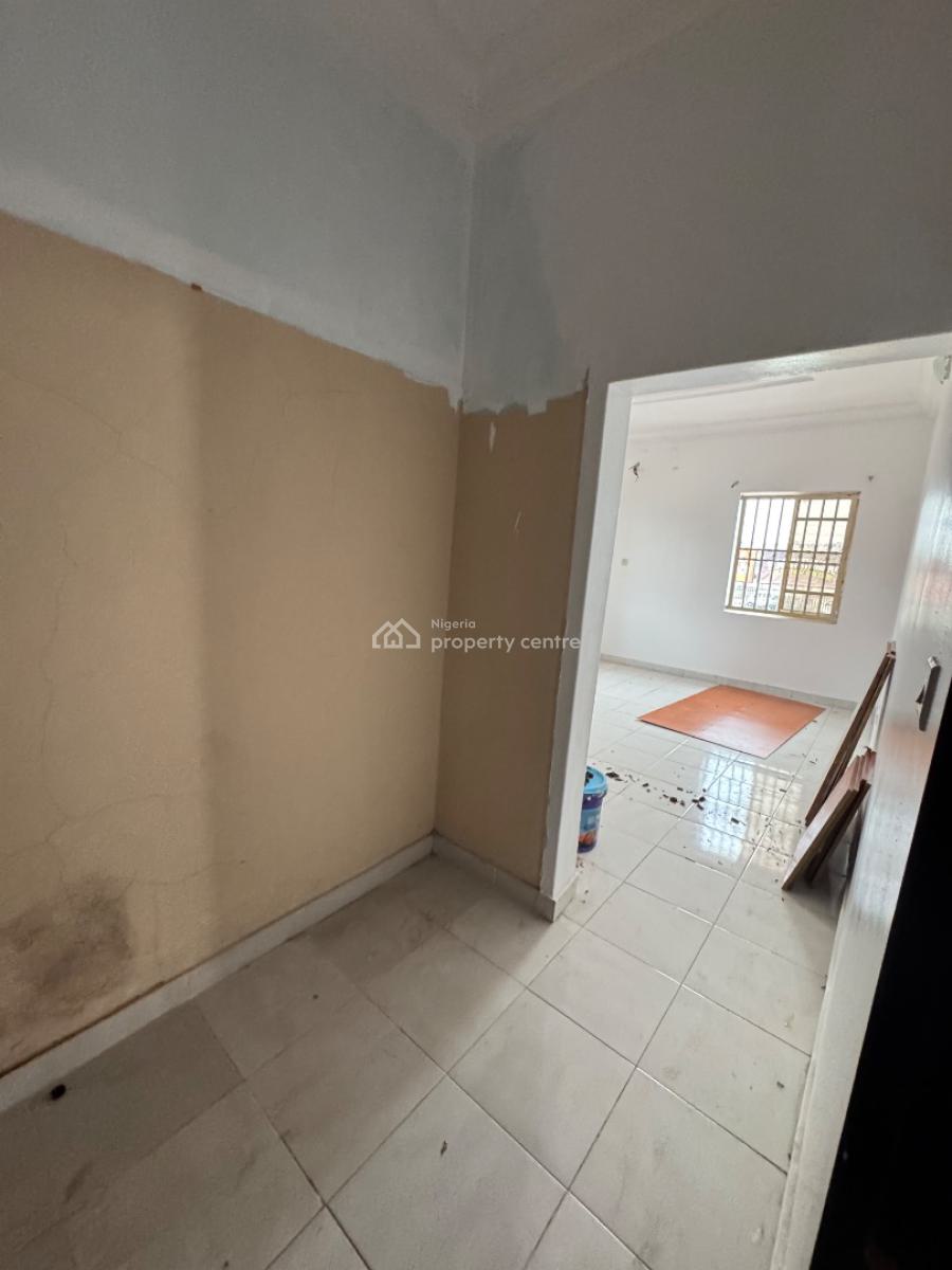 Lovely 2 Bedroom Flat + Balcony, Off Admiralty Way, Lekki Phase 1, Lekki, Lagos, Flat / Apartment for Rent