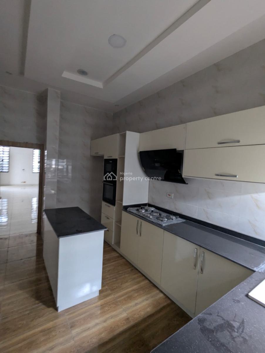 Close to The High Way 4-bedroom Peaceful Home with Bq, Chevron Alternative Route, Lekki Expressway, Lekki, Lagos, Semi-detached Duplex for Rent