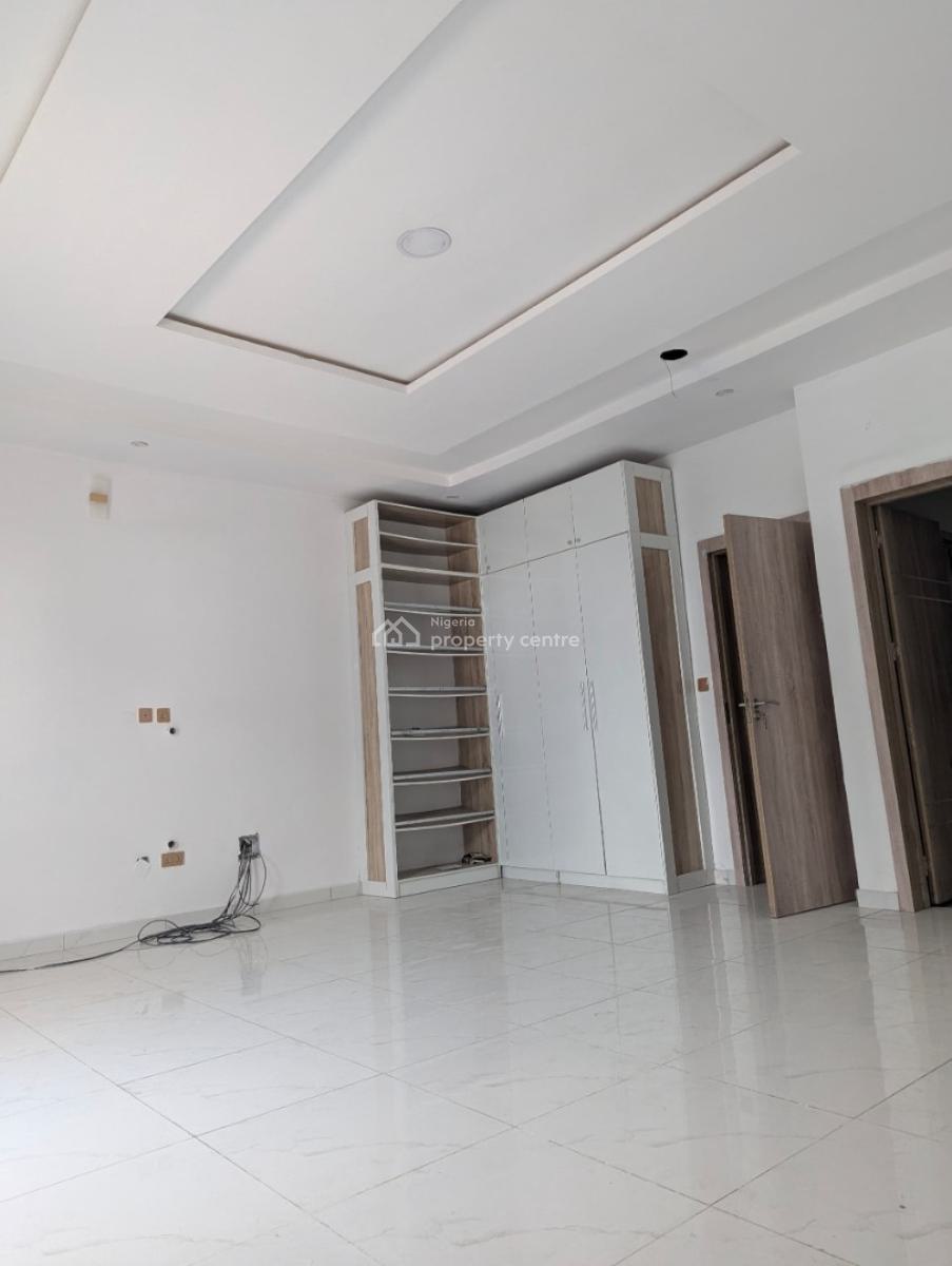 Close to The High Way 4-bedroom Peaceful Home with Bq, Chevron Alternative Route, Lekki Expressway, Lekki, Lagos, Semi-detached Duplex for Rent