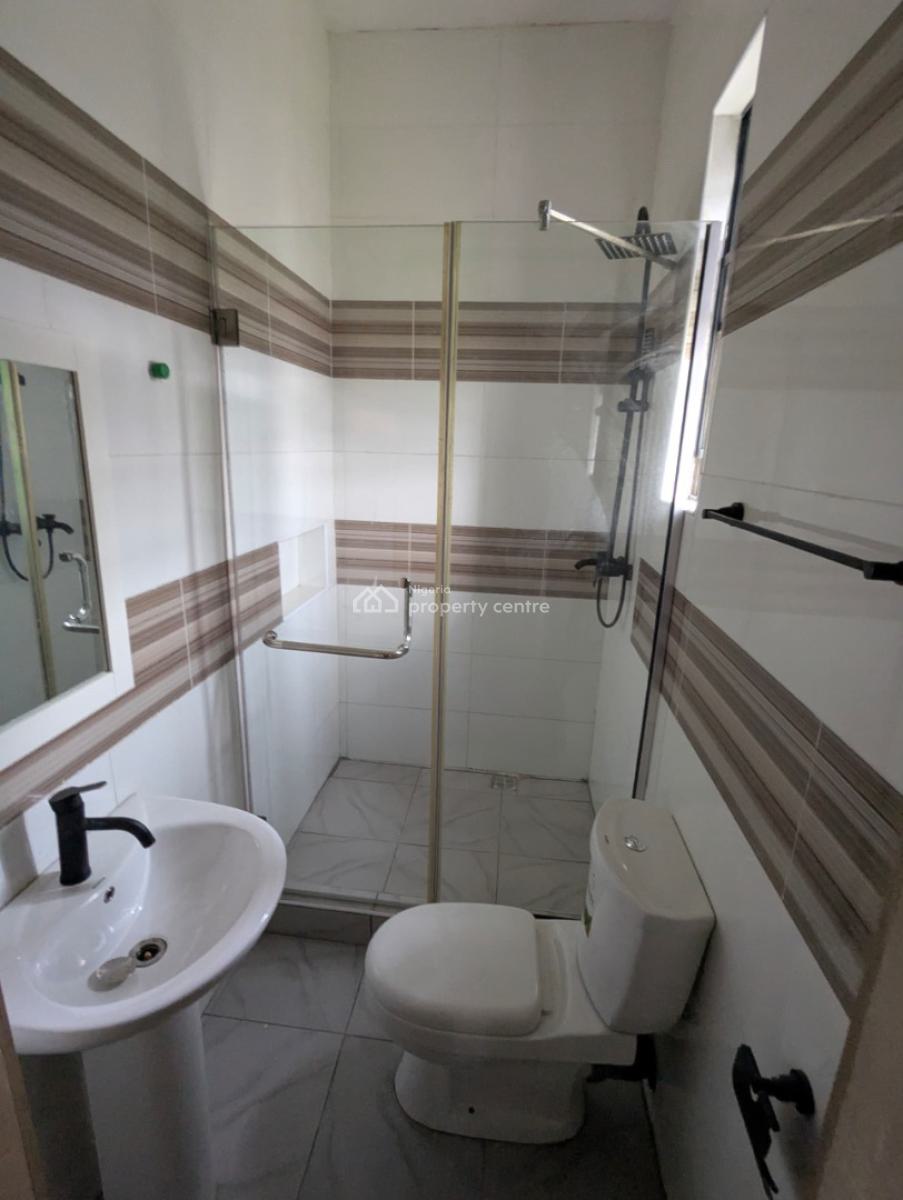 Close to The High Way 4-bedroom Peaceful Home with Bq, Chevron Alternative Route, Lekki Expressway, Lekki, Lagos, Semi-detached Duplex for Rent