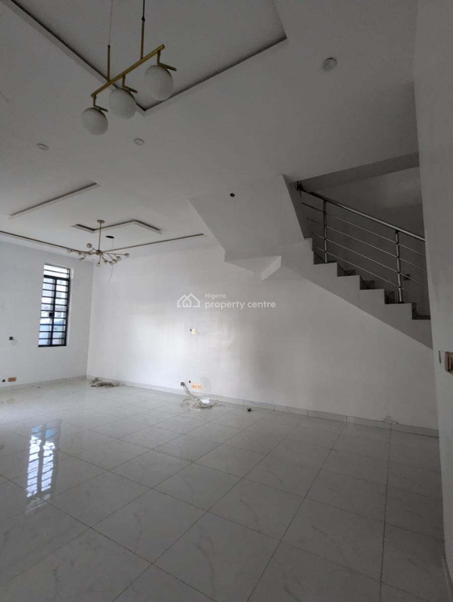 Close to The High Way 4-bedroom Peaceful Home with Bq, Chevron Alternative Route, Lekki Expressway, Lekki, Lagos, Semi-detached Duplex for Rent