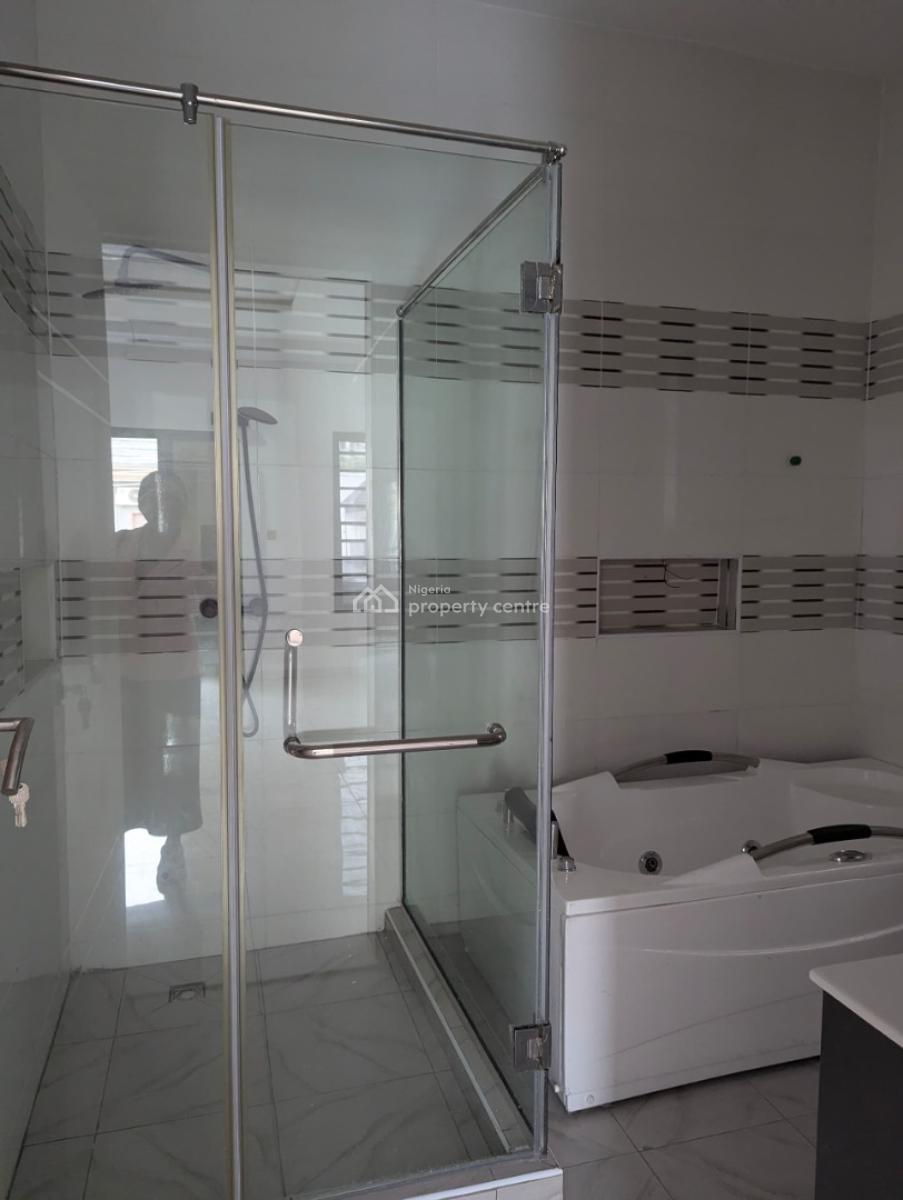 Close to The High Way 4-bedroom Peaceful Home with Bq, Chevron Alternative Route, Lekki Expressway, Lekki, Lagos, Semi-detached Duplex for Rent