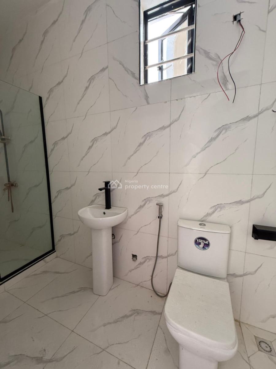 3 Bedrooms Semi-detached Duplex, Ikota Estate, Ikota, Lekki, Lagos, Semi-detached Duplex for Sale