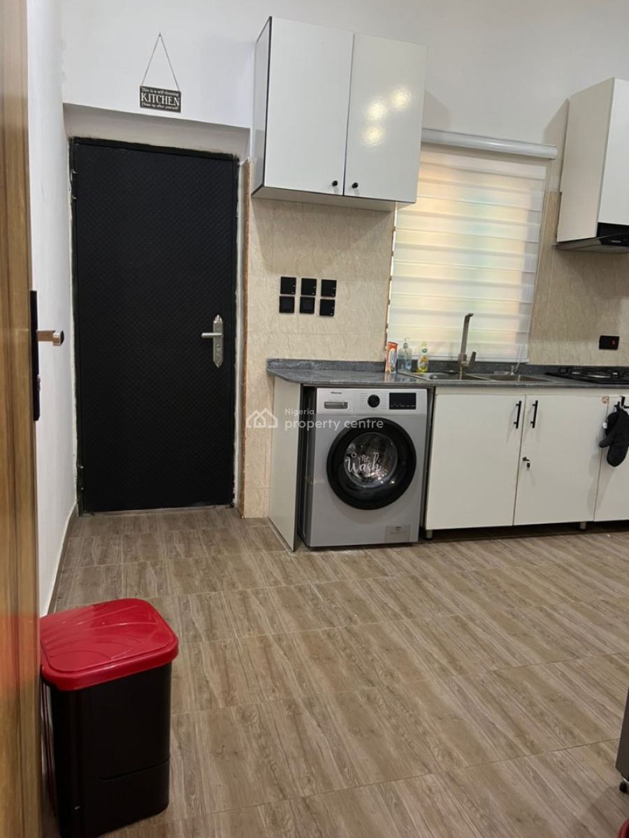 Lovely 3 Bedroom, Lbs, Ajah, Lagos, Semi-detached Duplex Short Let