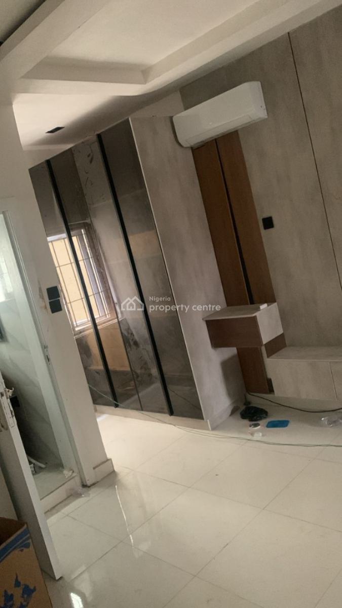 2 Bedrooms Apartments, Admiralty Way, Lekki Phase 1, Lekki, Lagos, Flat / Apartment for Sale