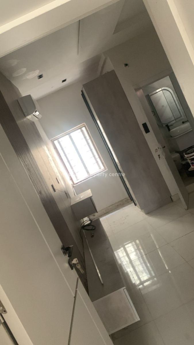 2 Bedrooms Apartments, Admiralty Way, Lekki Phase 1, Lekki, Lagos, Flat / Apartment for Sale