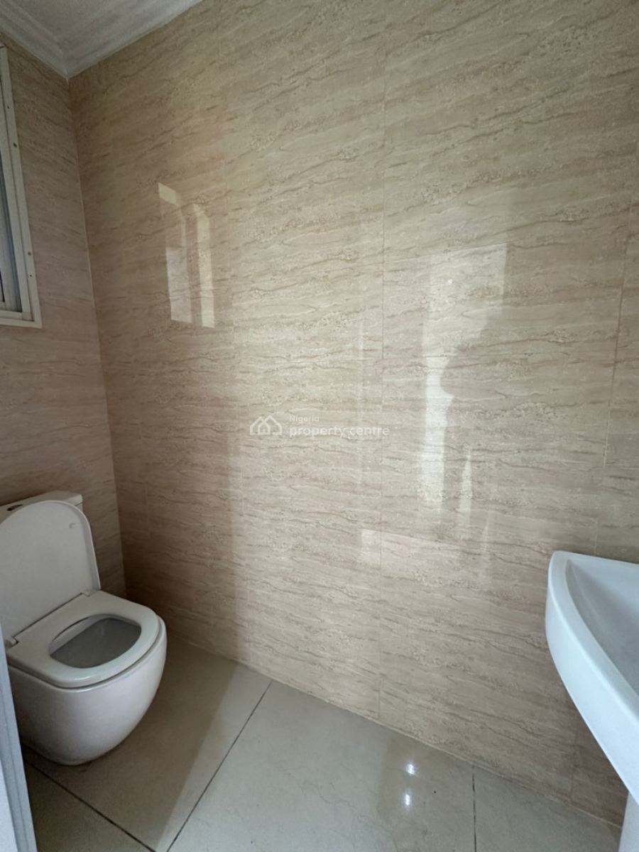 Well-maintained 2-bedroom Apartment with Swimming Pool, Old Ikoyi, Ikoyi, Lagos, Flat / Apartment for Rent