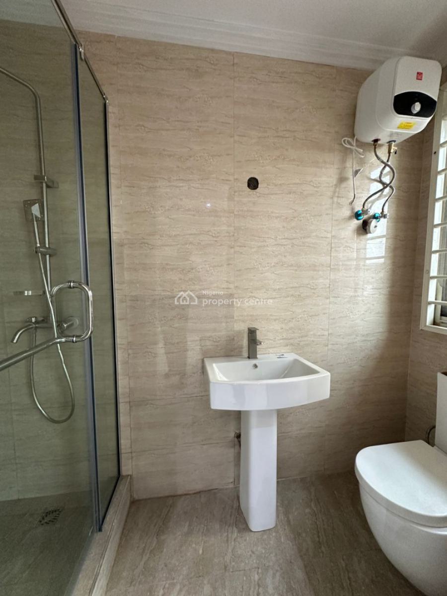 Well-maintained 2-bedroom Apartment with Swimming Pool, Old Ikoyi, Ikoyi, Lagos, Flat / Apartment for Rent