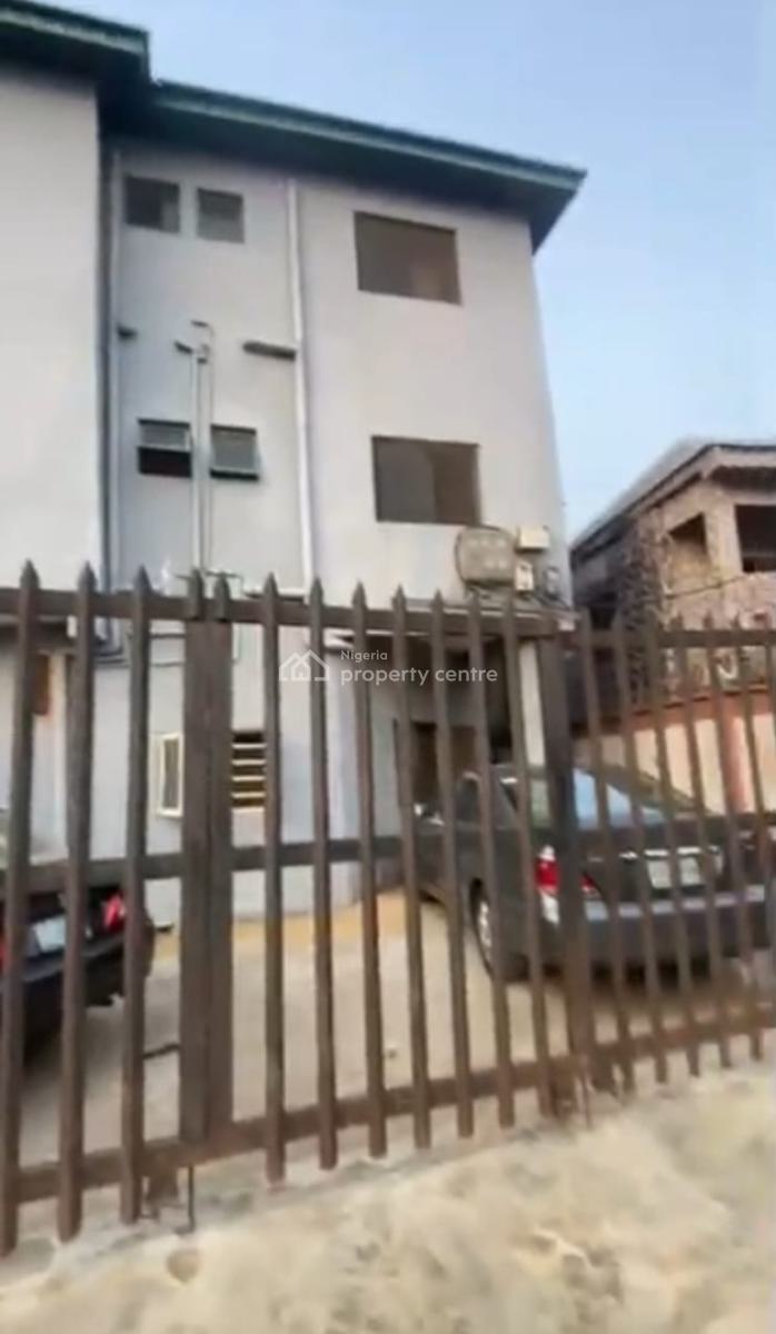 Block of 4nos of 2 Bedrooms Flat and 2 Nos of Miniflats, Oworonshoki, Kosofe, Lagos, Block of Flats for Sale