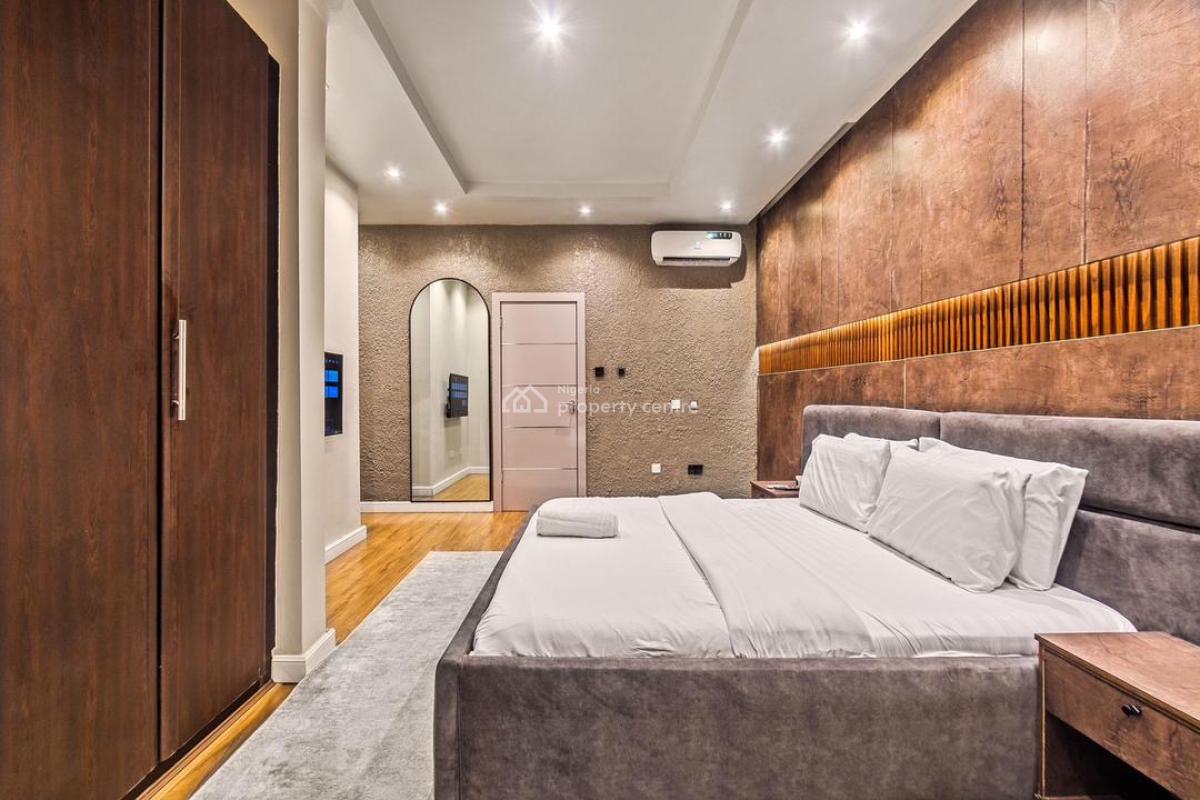 Luxurious 2 Bedroom Apartment with a Private Cinema, Lekki Phase 1, Lekki, Lagos, Flat / Apartment for Rent