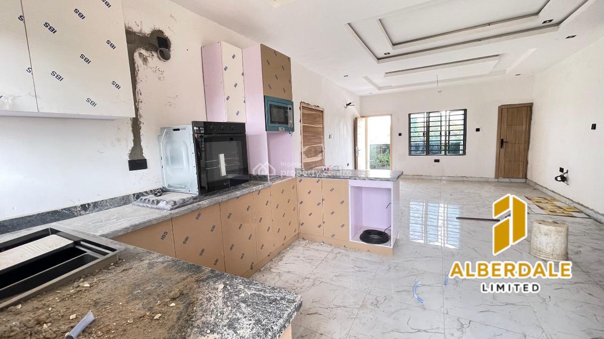 Modern 2-bedroom Apartment, Yaba, Lagos, Flat / Apartment for Sale