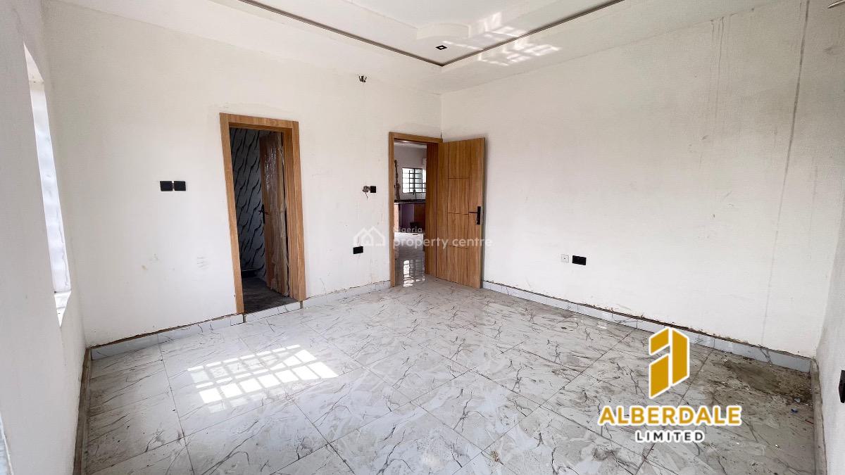 Modern 2-bedroom Apartment, Yaba, Lagos, Flat / Apartment for Sale