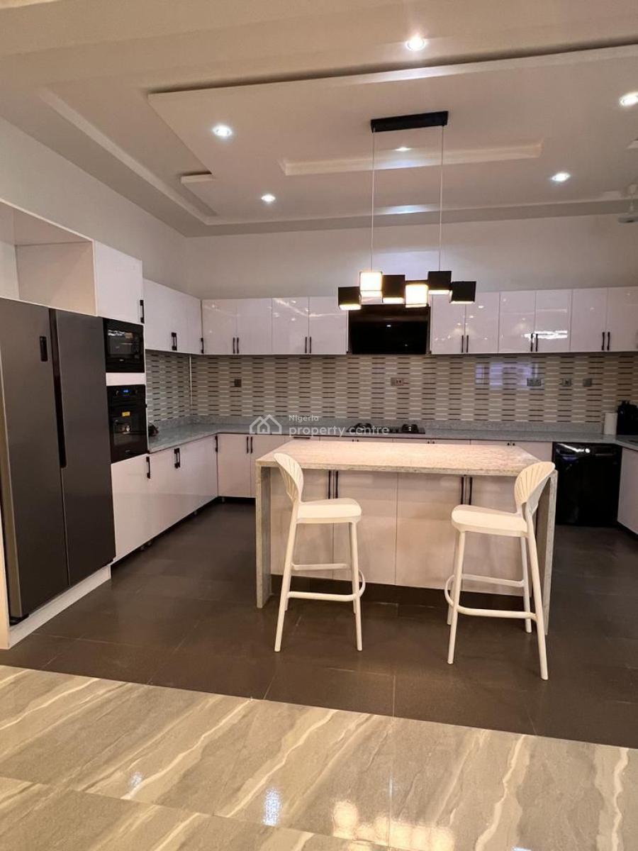 Fully Furnished 2 Bedrooms Penthouse Apartment, Lekki Phase 1, Lekki, Lagos, Flat / Apartment for Rent