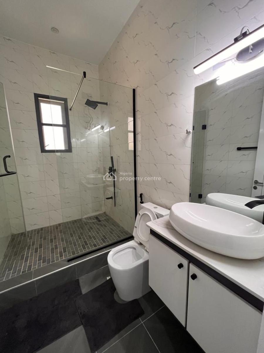 Fully Furnished 2 Bedrooms Penthouse Apartment, Lekki Phase 1, Lekki, Lagos, Flat / Apartment for Rent