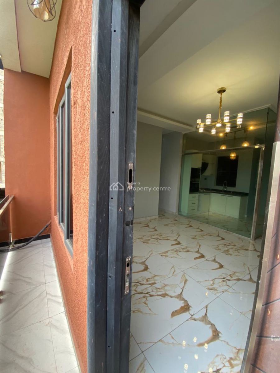 Lovely 2 Bedroom Apartment in an Estate, Lekki Phase 1, Lekki, Lagos, Flat / Apartment for Rent