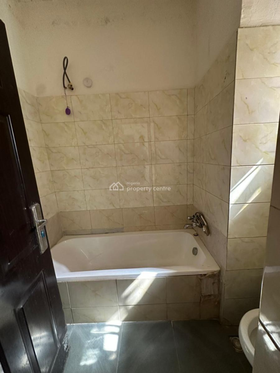 Well Finished 2 Bedroom Flat, Gwarinpa Extension, Gwarinpa, Abuja, Flat / Apartment for Rent