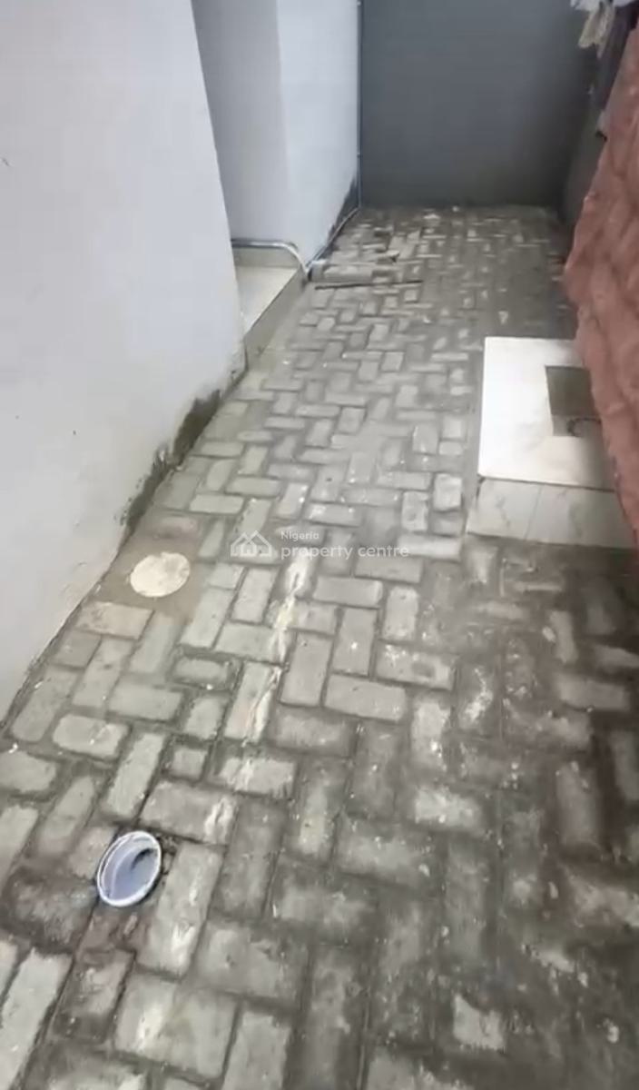 Single Room Downstairs with Swimming Pool Facilities, Orchid Road, Lekki, Lagos, Self Contain (single Rooms) for Rent