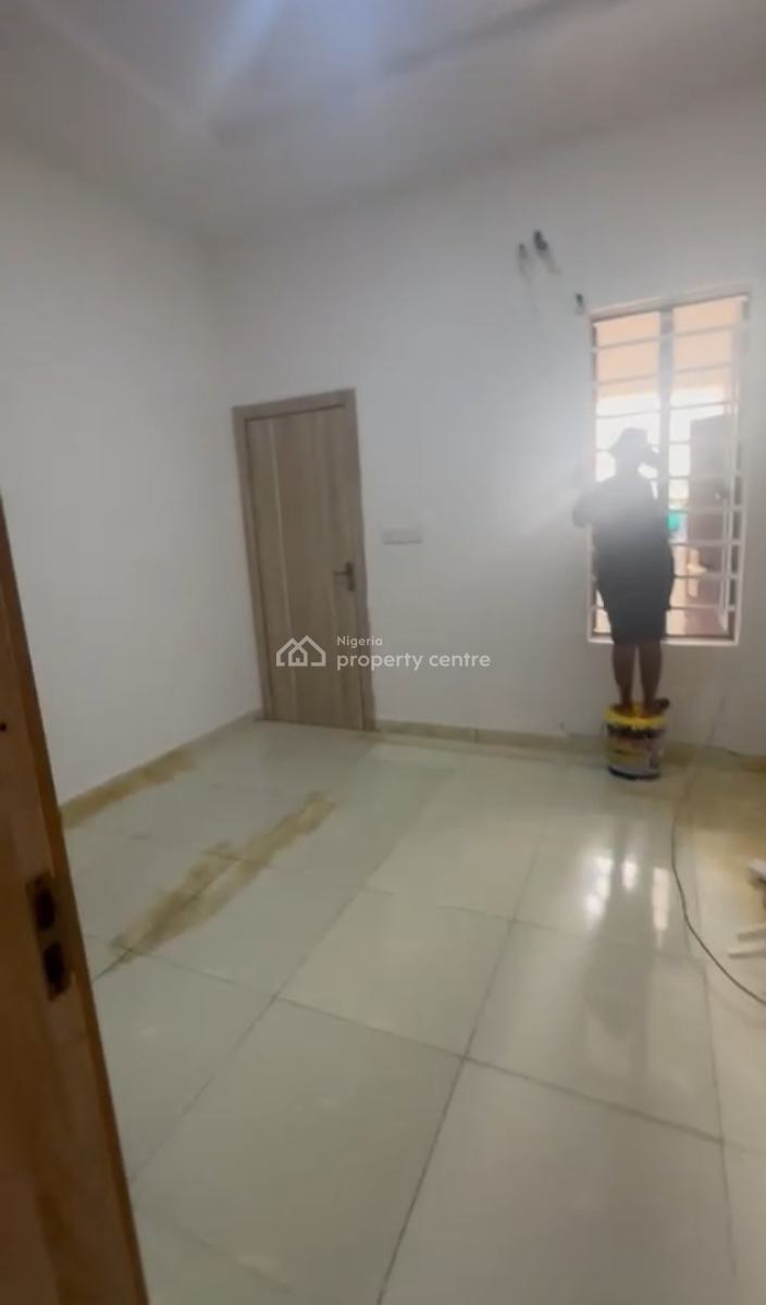 Single Room Downstairs with Swimming Pool Facilities, Orchid Road, Lekki, Lagos, Self Contain (single Rooms) for Rent