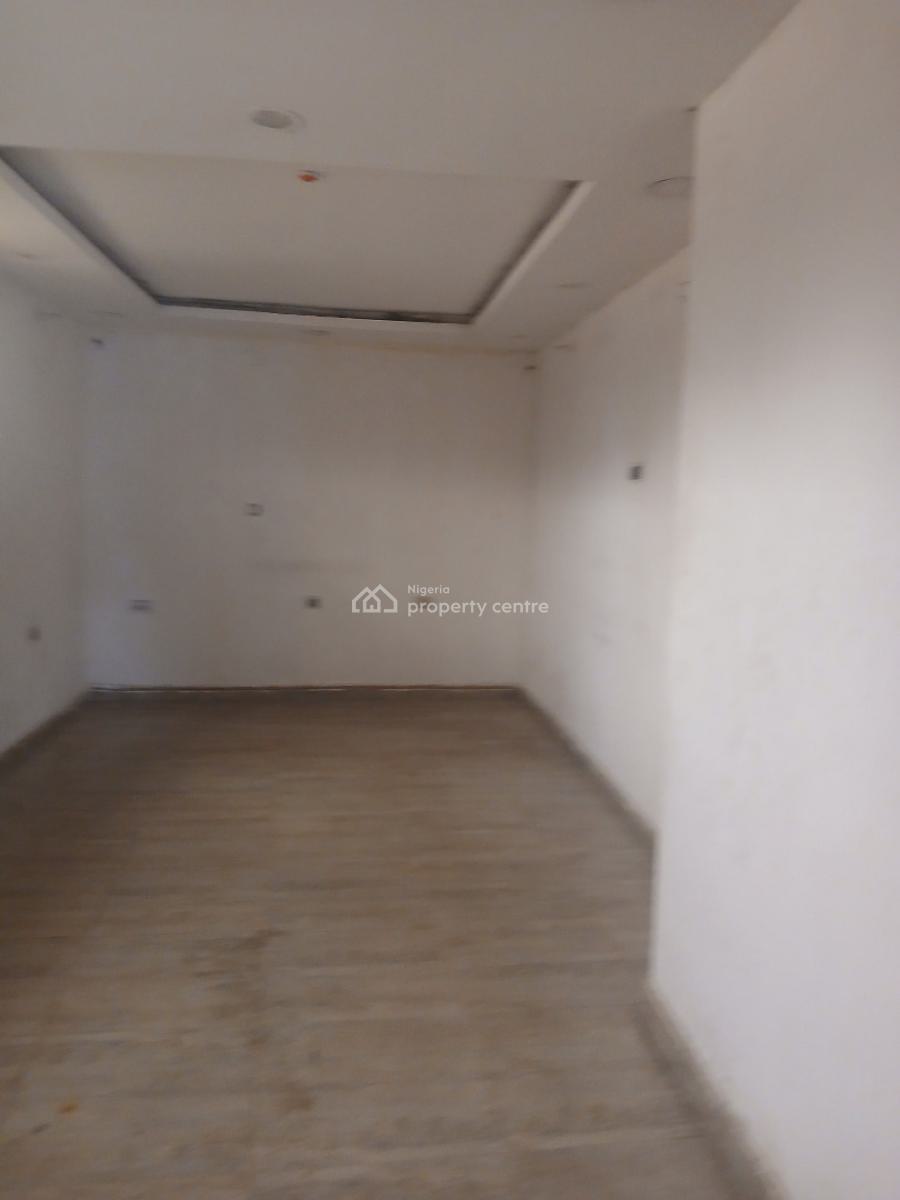 Space Tolet, Akiode, Ojodu, Lagos, Commercial Property for Rent