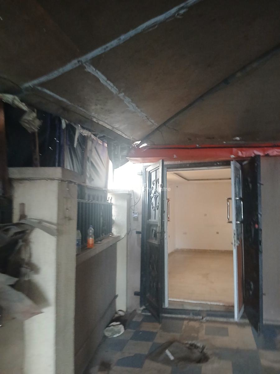 Space Tolet, Akiode, Ojodu, Lagos, Commercial Property for Rent