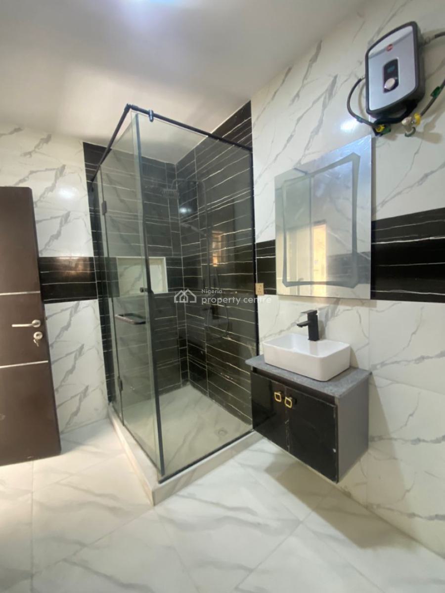 Brand New 2 Bedroom Apartment with Bq, Lekki Phase 1, Lekki, Lagos, Flat / Apartment for Rent