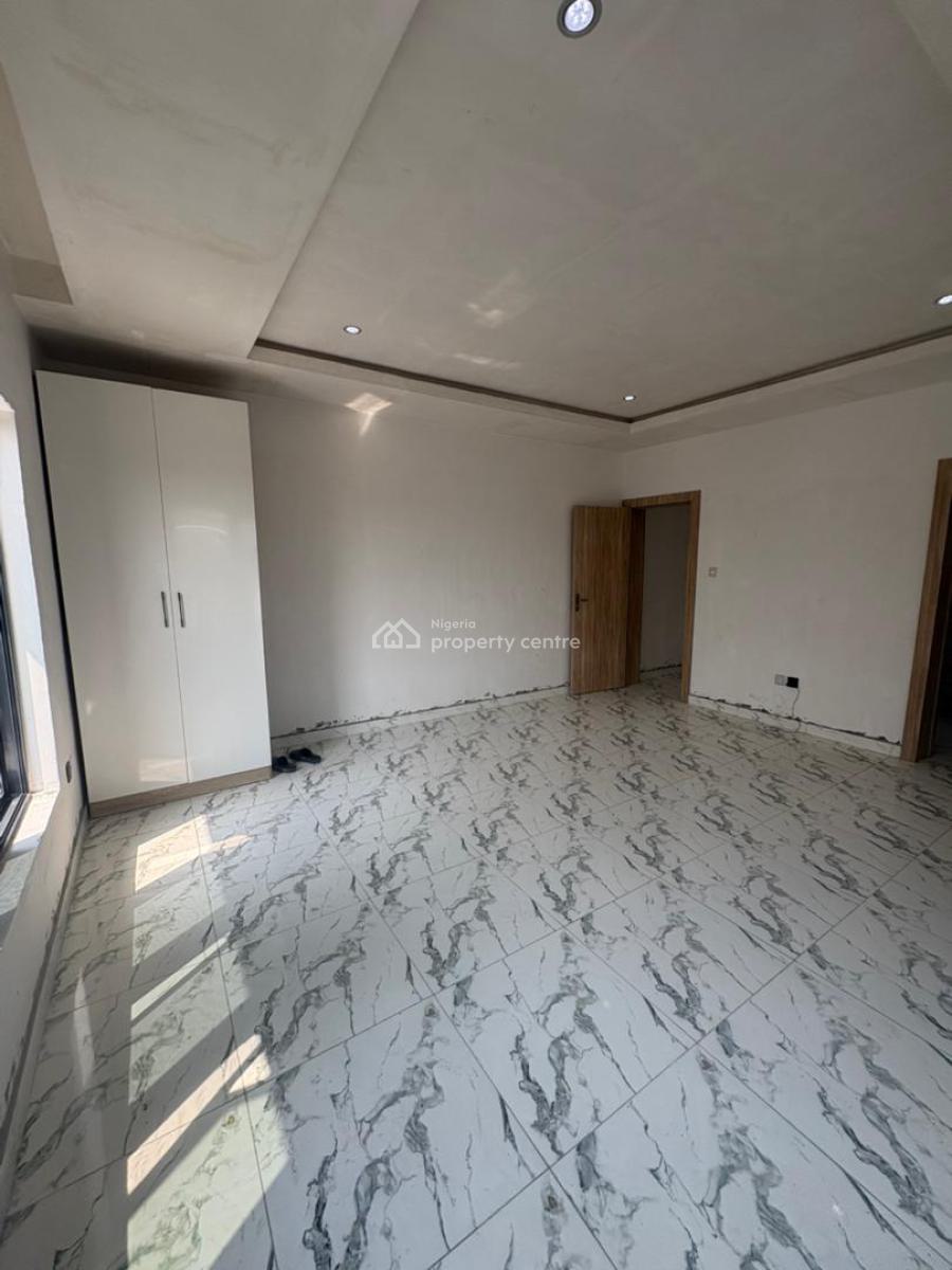 Luxury and Spacious 2 Bedroom Flat, Lekki Phase 1, Lekki, Lagos, Flat / Apartment for Rent