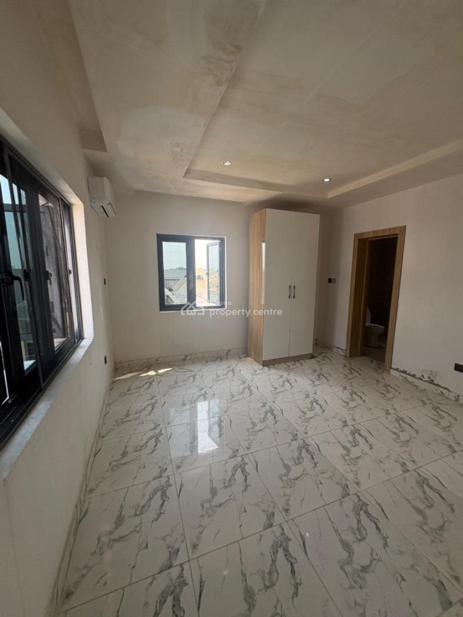 Luxury and Spacious 2 Bedroom Flat, Lekki Phase 1, Lekki, Lagos, Flat / Apartment for Rent