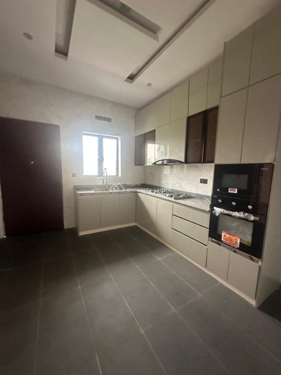 Standard 3 Bedroom Flat with Bq, Victoria Island (vi), Lagos, Flat / Apartment for Rent