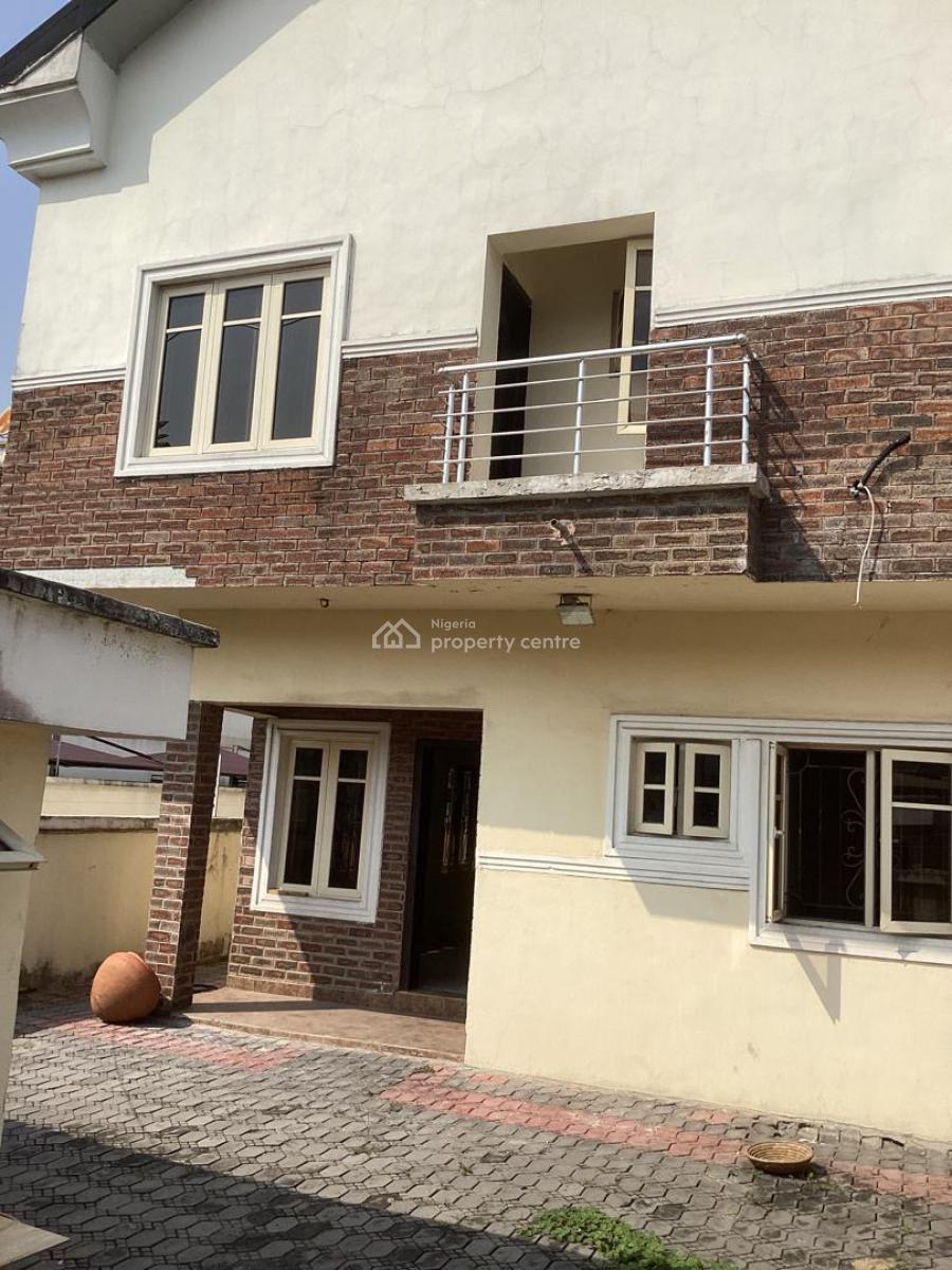 Well Maintained 3 Bedroom Semi-detached Duplex + Bq, Self Compound, Lekki Phase 1, Lekki, Lagos, Semi-detached Duplex for Rent