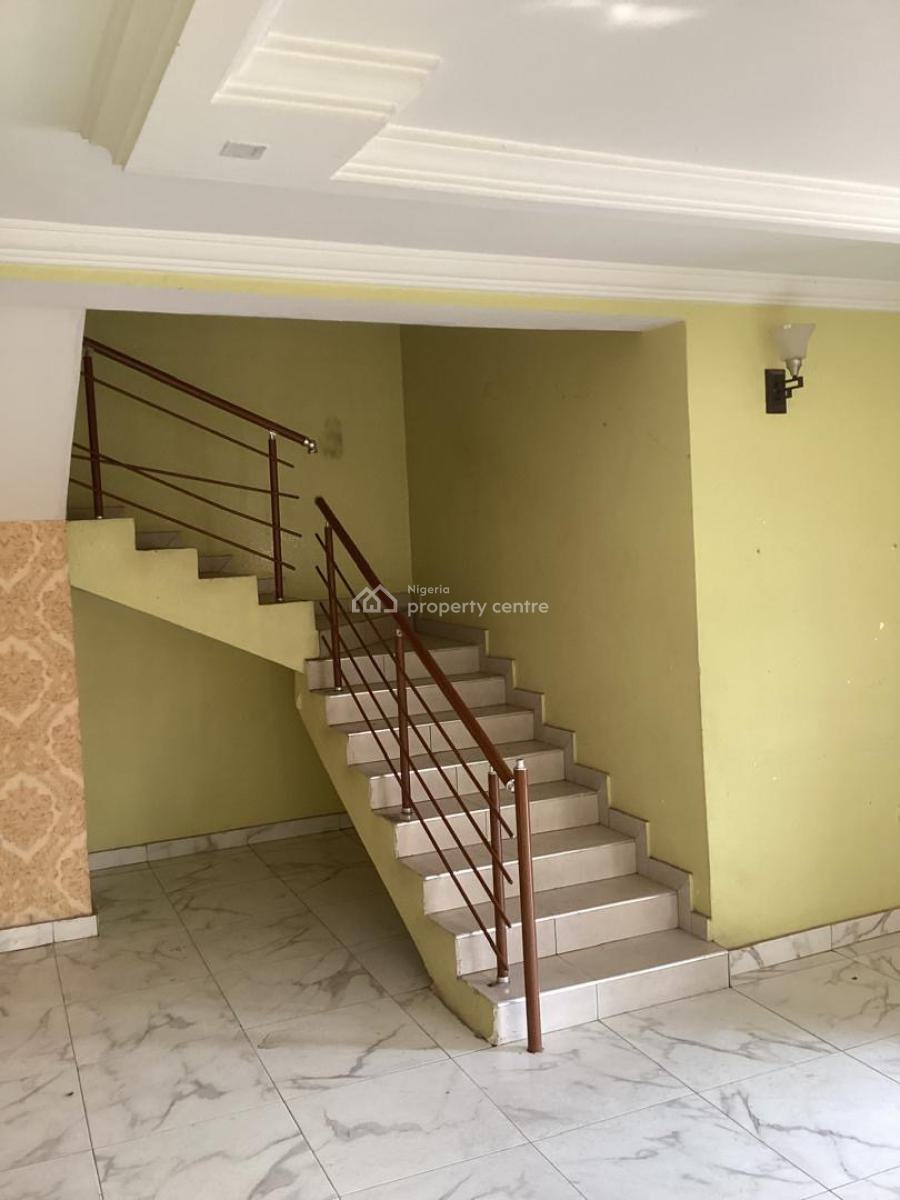 Well Maintained 3 Bedroom Semi-detached Duplex + Bq, Self Compound, Lekki Phase 1, Lekki, Lagos, Semi-detached Duplex for Rent