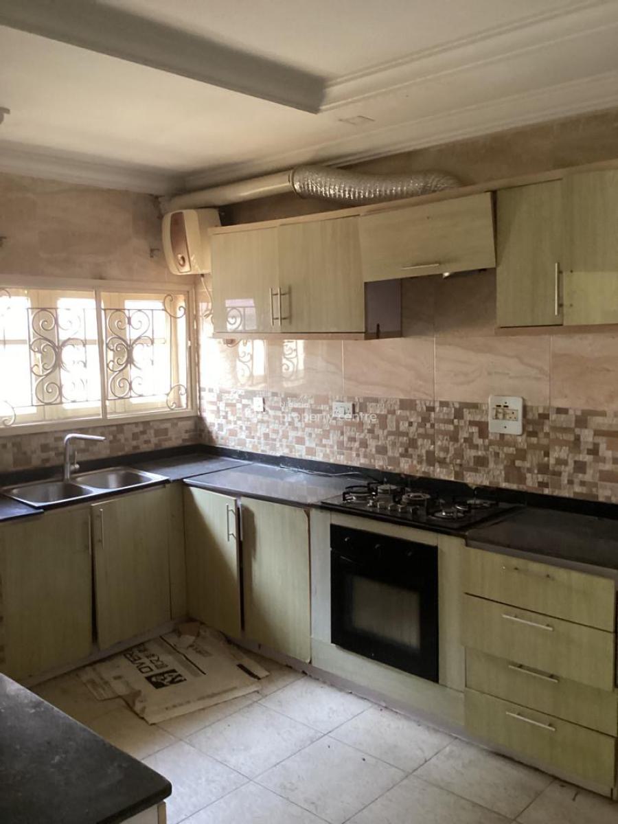 Well Maintained 3 Bedroom Semi-detached Duplex + Bq, Self Compound, Lekki Phase 1, Lekki, Lagos, Semi-detached Duplex for Rent