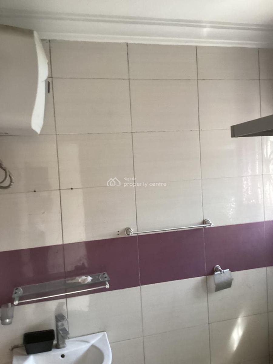 Well Maintained 3 Bedroom Semi-detached Duplex + Bq, Self Compound, Lekki Phase 1, Lekki, Lagos, Semi-detached Duplex for Rent