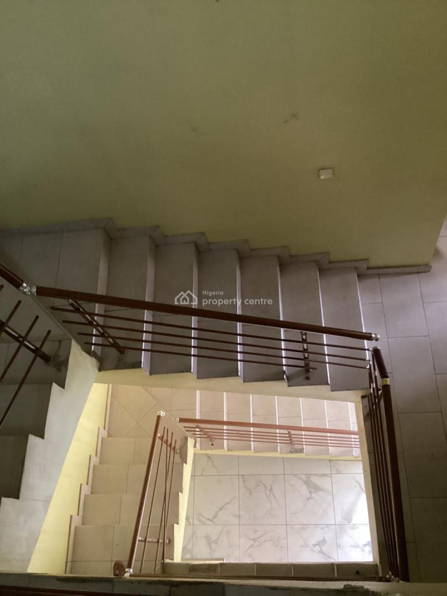 Well Maintained 3 Bedroom Semi-detached Duplex + Bq, Self Compound, Lekki Phase 1, Lekki, Lagos, Semi-detached Duplex for Rent