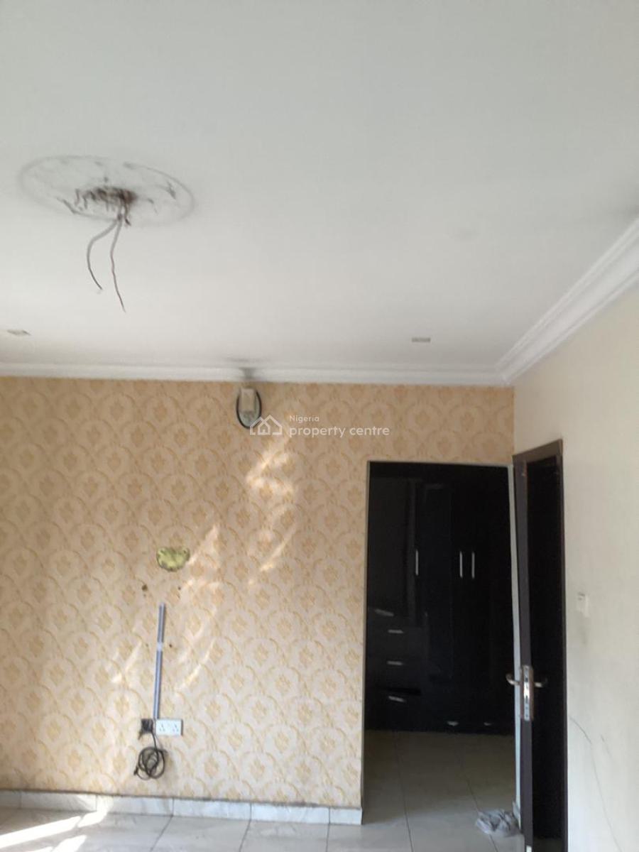 Well Maintained 3 Bedroom Semi-detached Duplex + Bq, Self Compound, Lekki Phase 1, Lekki, Lagos, Semi-detached Duplex for Rent