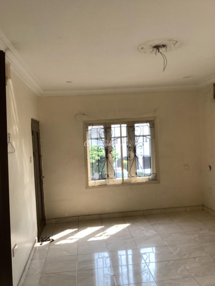 Well Maintained 3 Bedroom Semi-detached Duplex + Bq, Self Compound, Lekki Phase 1, Lekki, Lagos, Semi-detached Duplex for Rent